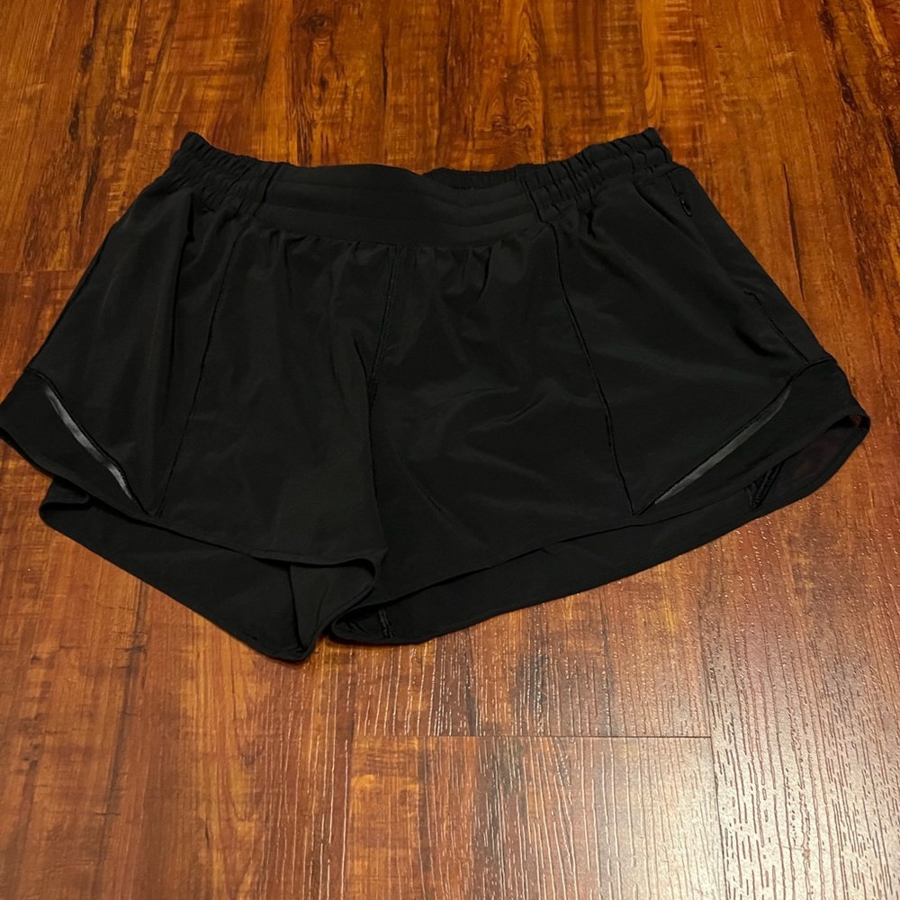 Lululemon hotty hot shorts. Size 12 low rise.